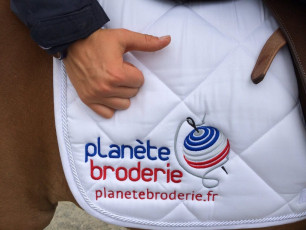 PLANETE BRODERIE - tapis